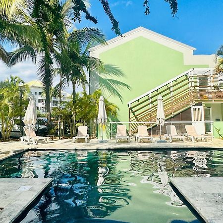 Residence Tropic Appart Hotel Saint-Gilles Les Bains Exterior photo