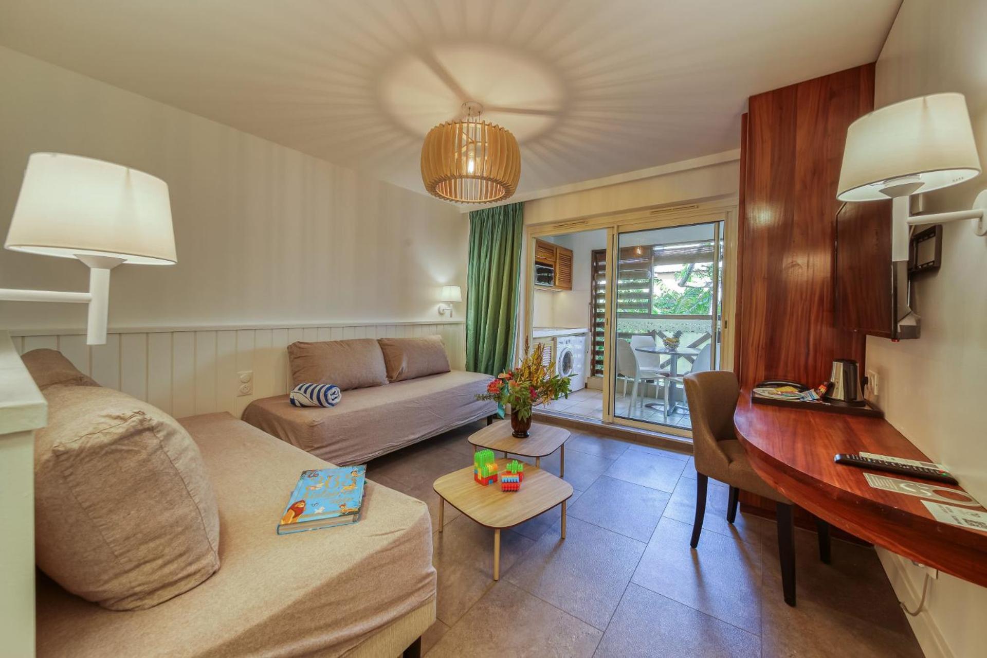 Residence Tropic Appart Hotel Saint-Gilles Les Bains Exterior photo