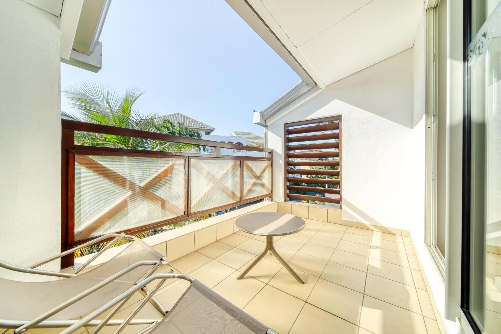 Residence Tropic Appart Hotel Saint-Gilles Les Bains Exterior photo