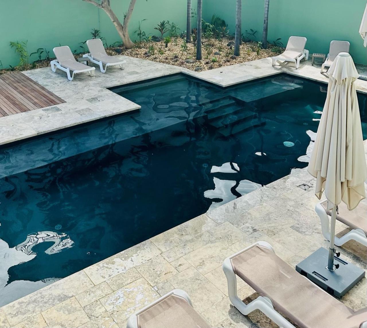 Residence Tropic Appart Hotel Saint-Gilles Les Bains Exterior photo